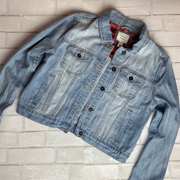 Forever 21 Jackets & Blazers - Forever 21 Premium Denim Studded Jean Jacket L